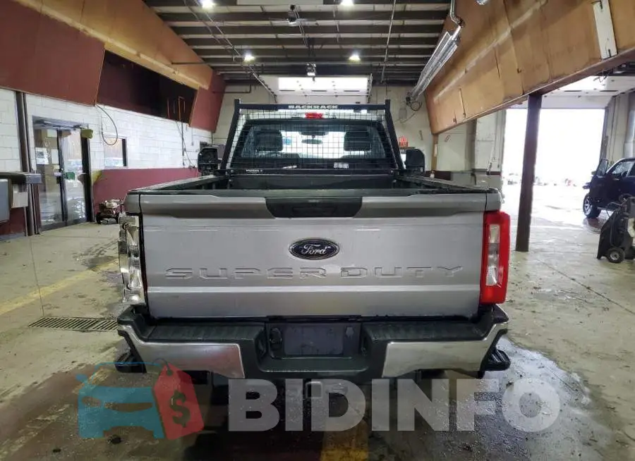 1FTBF2BA1PED40943 Photo# 6