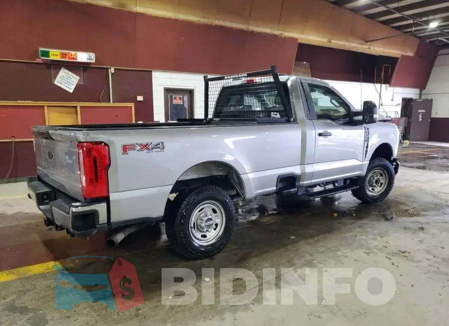 1FTBF2BA1PED40943 Photo# 3