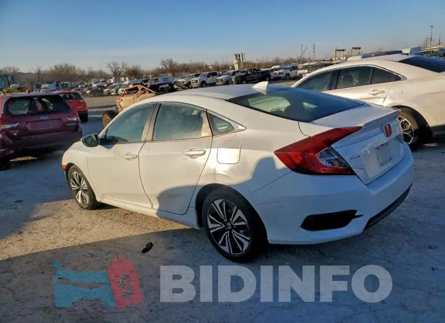 19XFC1F34HE008470 Photo# 2