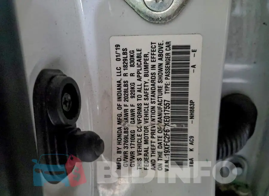 19XFC2F67KE017557 Photo# 13