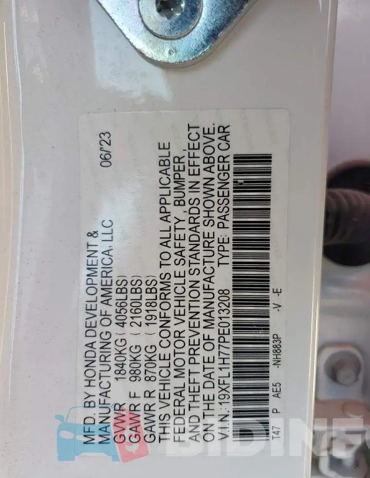 19XFL1H77PE013208 Photo# 12