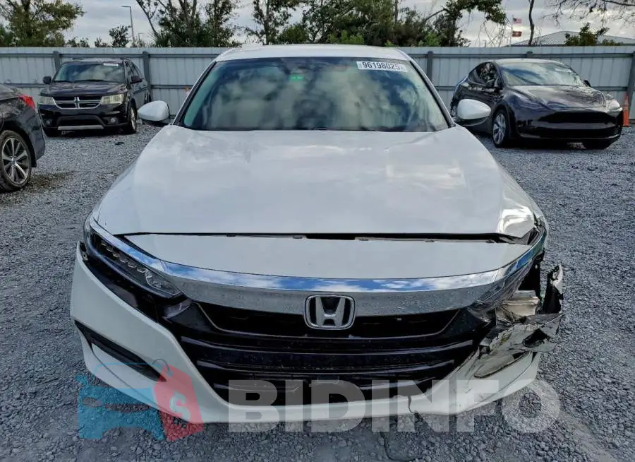 1HGCV1F18KA134841 Photo# 5
