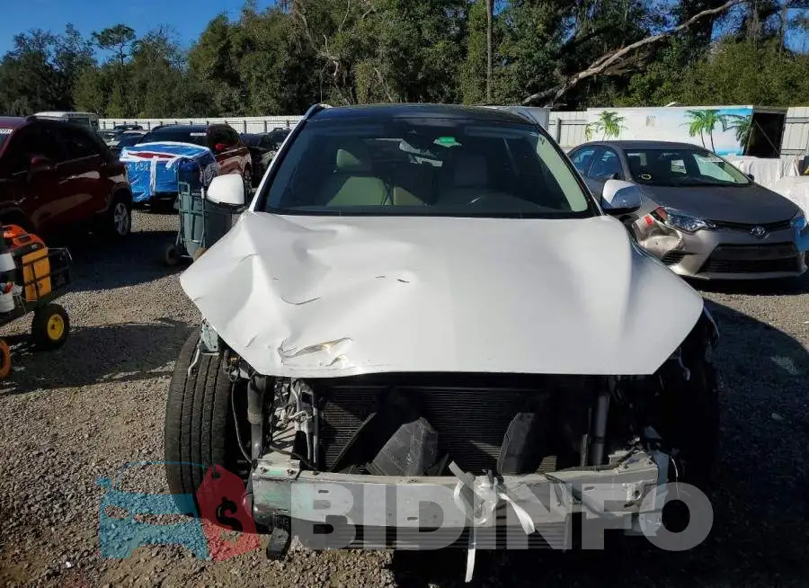 3PCAJ5M11LF114323 Photo# 5