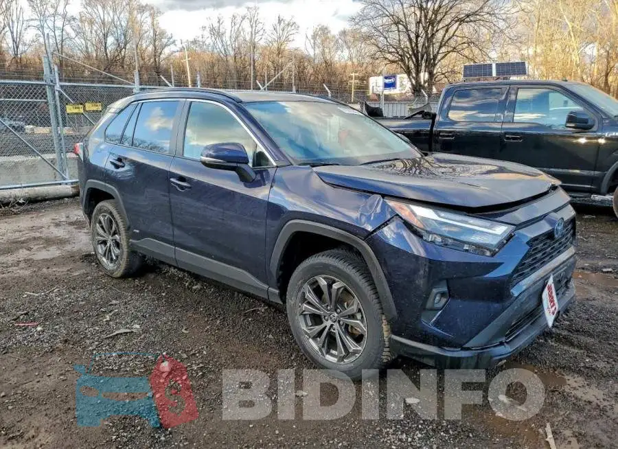 2T3B6RFV3NW030062 Photo# 4
