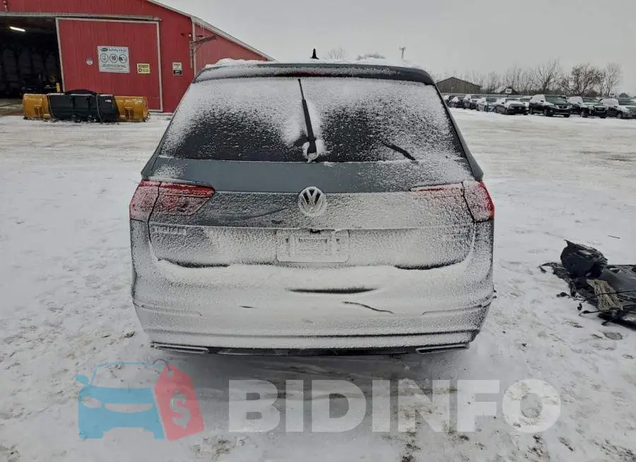 3VV4B7AX8JM183597 Photo# 6