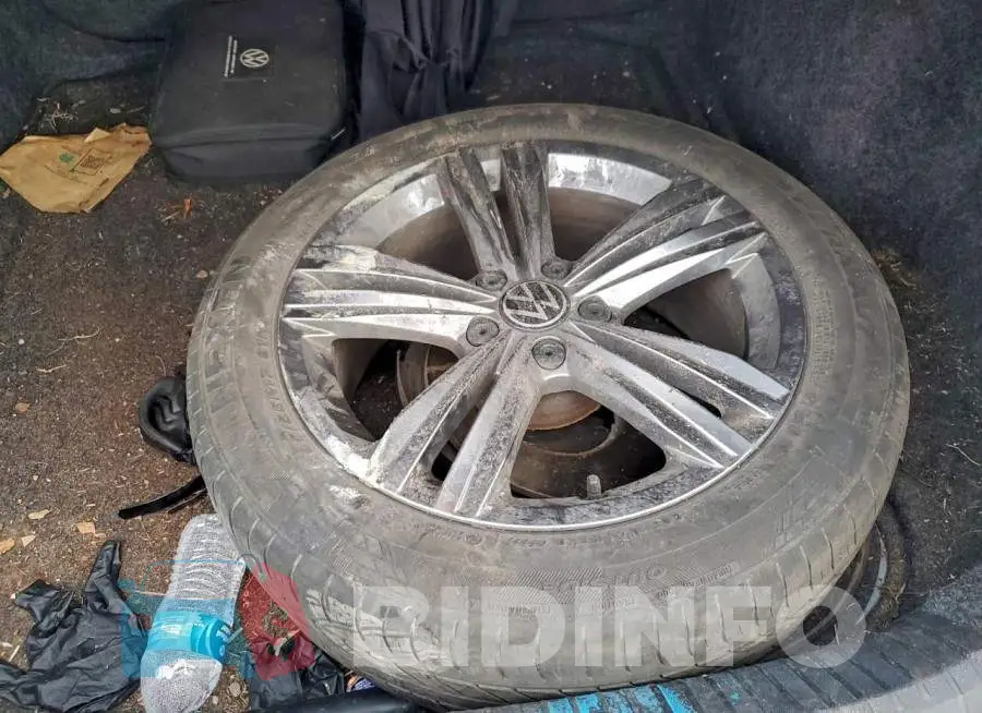 3VW7M7BU7PM047882 Photo# 12