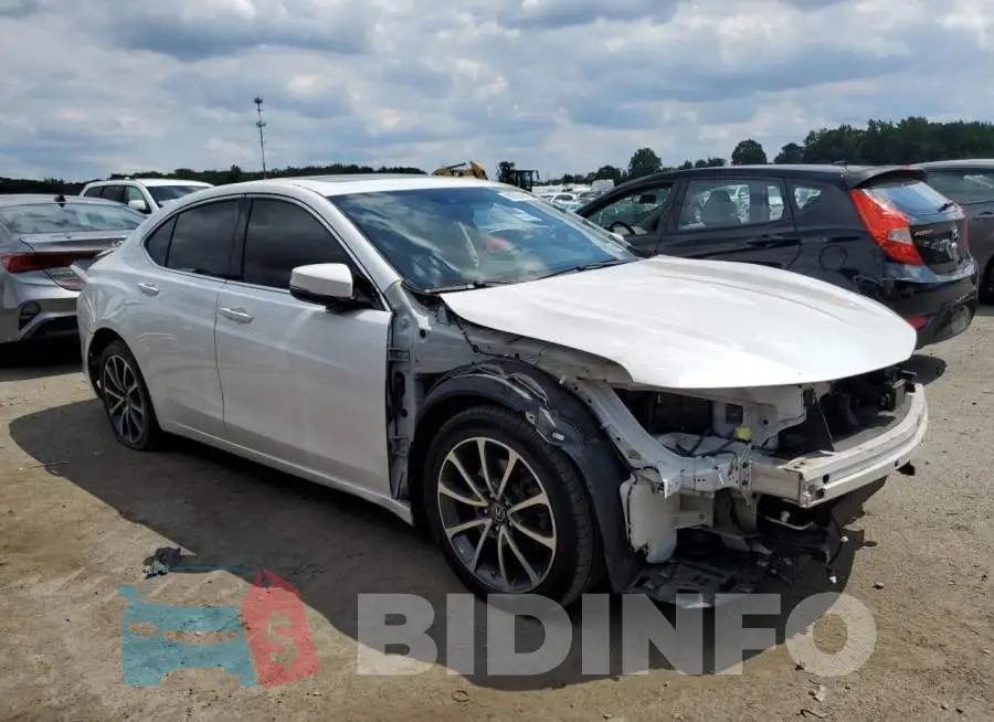 19UUB2F37LA004717 Photo# 4