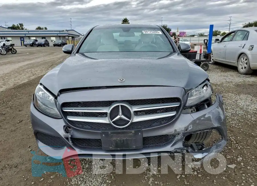 55SWF4JB9JU241721 Photo# 5
