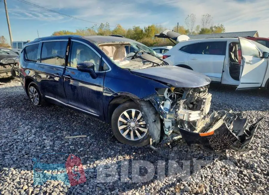 2C4RC1EG3KR599740 Photo# 4