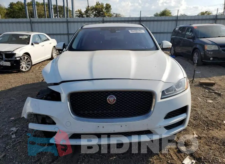 SADCJ2GX3JA201934 Photo# 5
