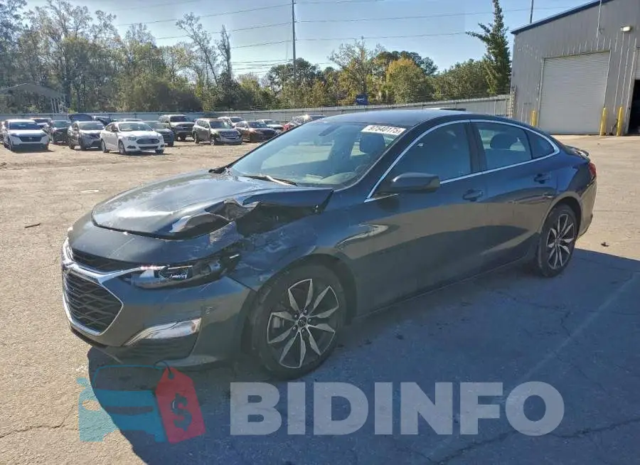 1G1ZG5ST6LF140247 Photo# 1