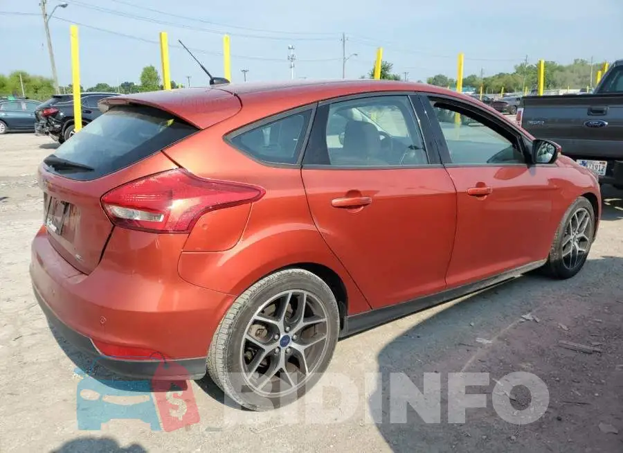 1FADP3M2XJL268697 Photo# 3