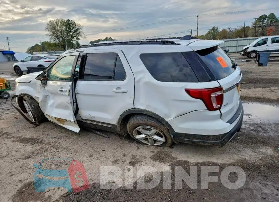 1FM5K7D84KGA51418 Photo# 2