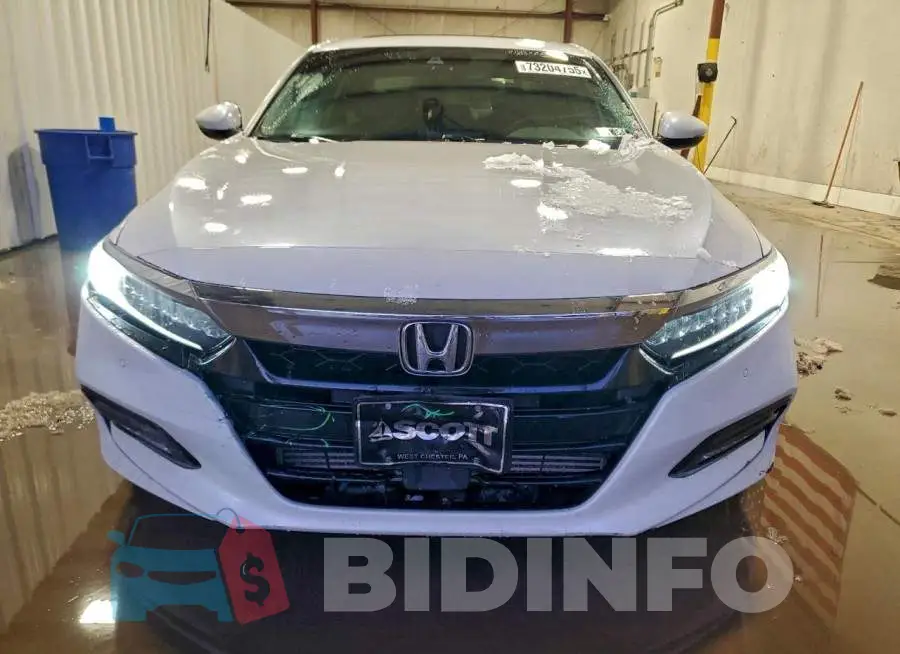 1HGCV1F92JA097483 Photo# 5