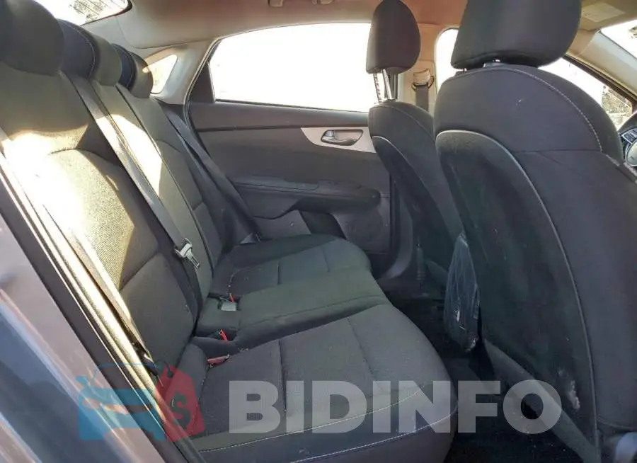 3KPF24ADXPE611667 Photo# 10