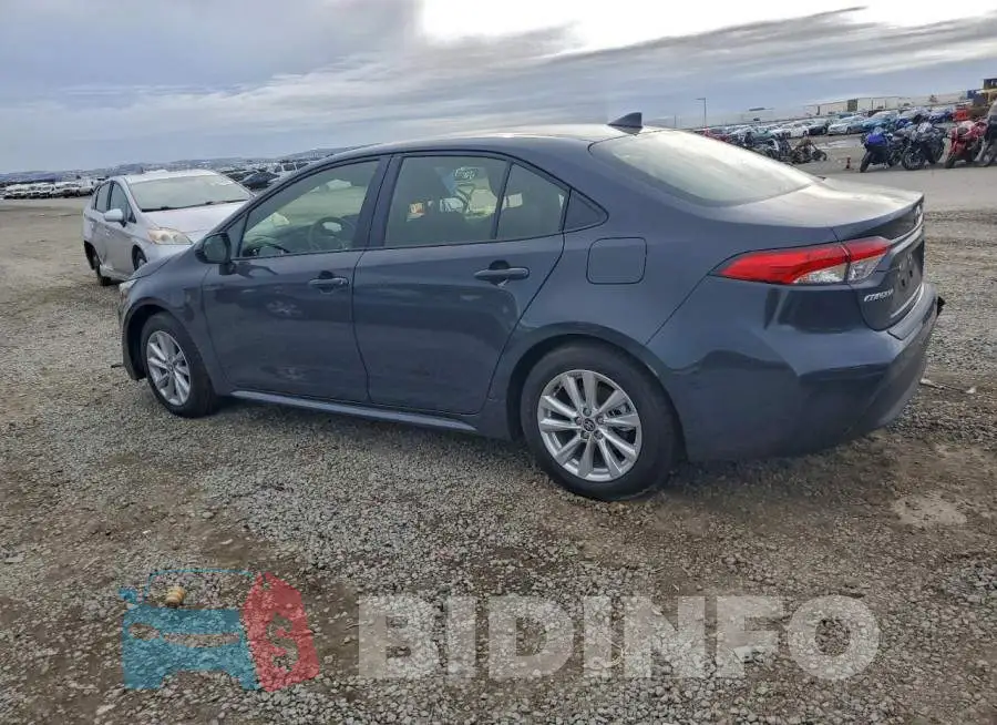 JTDBCMFE2S3090232 Photo# 2