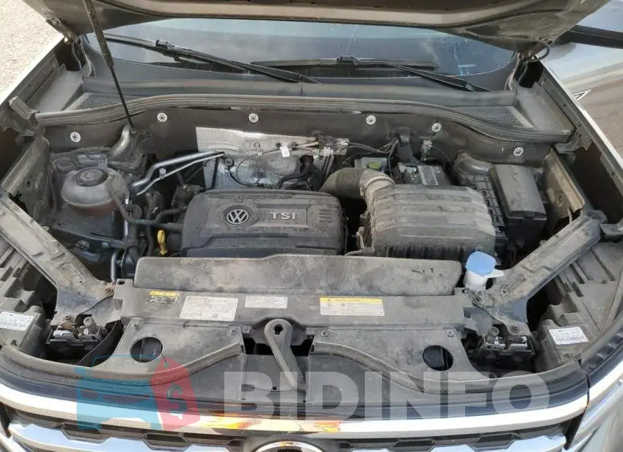 1V2DC2CA8PC224147 Photo# 12