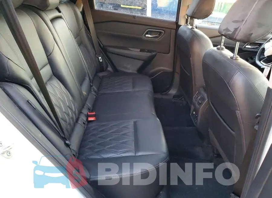 JN8BT3DCXNW117793 Photo# 11