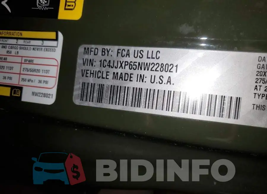 1C4JJXP65NW228021 Photo# 13