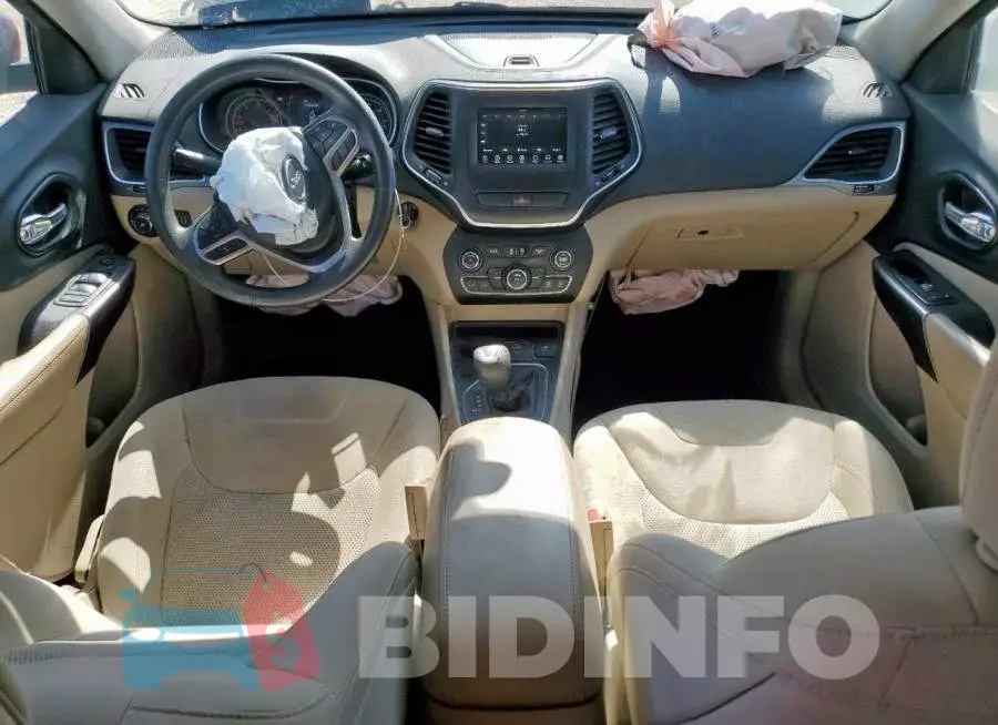 1C4PJLCB5KD159943 Photo# 8