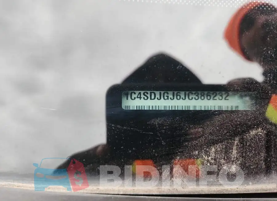 1C4SDJGJ6JC386232 Photo# 13