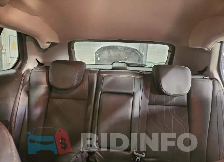 3GNCJPSB1JL292576 Photo# 10