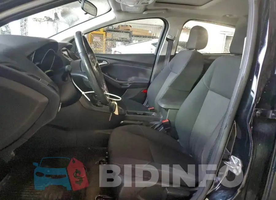 1FADP3M2XJL258090 Photo# 7