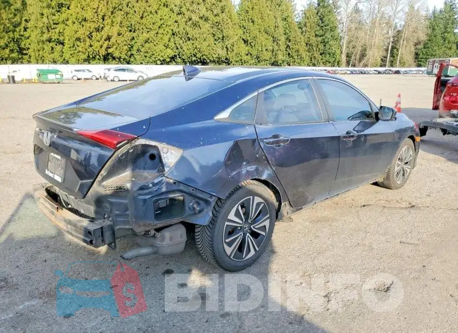 19XFC1F30HE205040 Photo# 3