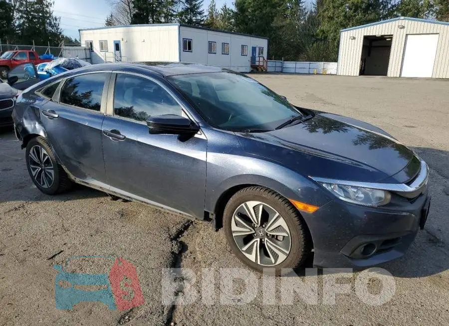 19XFC1F30HE205040 Photo# 4