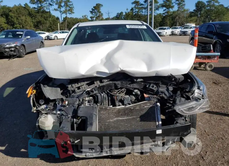 3KPC24A69ME153121 Photo# 5