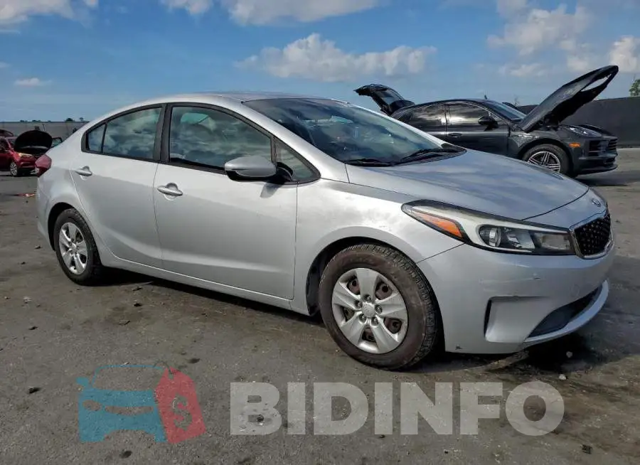 3KPFL4A72HE126898 Photo# 4