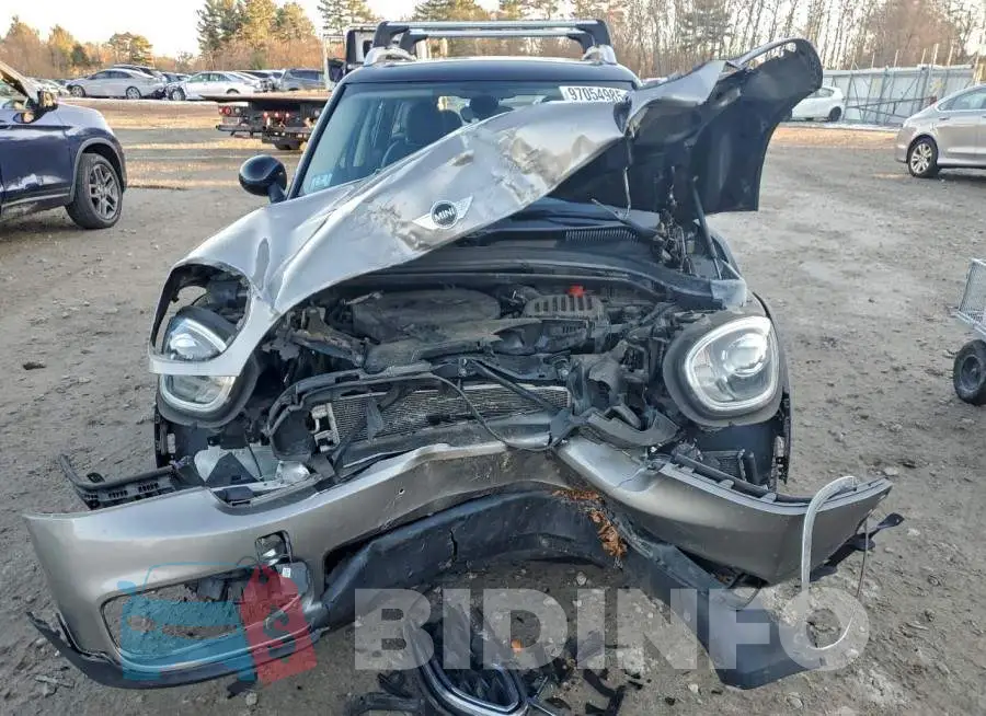 WMZYT5C3XJ3E62260 Photo# 5