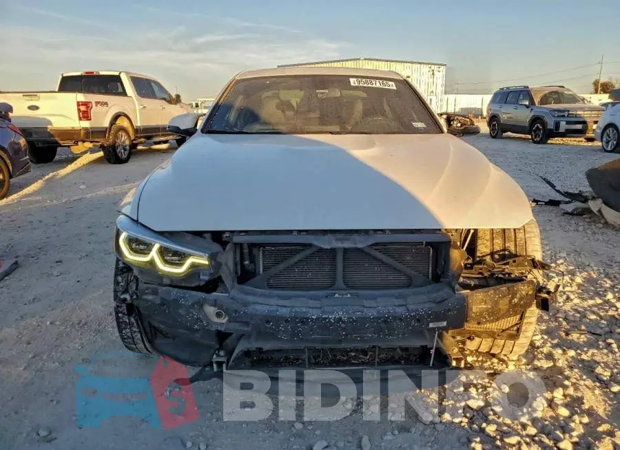 WBS8M9C56J5L00819 Photo# 5
