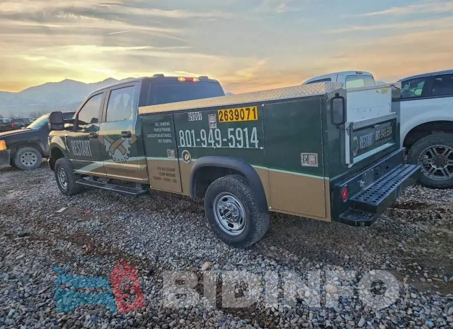 1FD7W2B6XNEF47387 Photo# 2