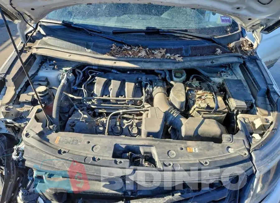1FM5K8AR3JGC18384 Photo# 11