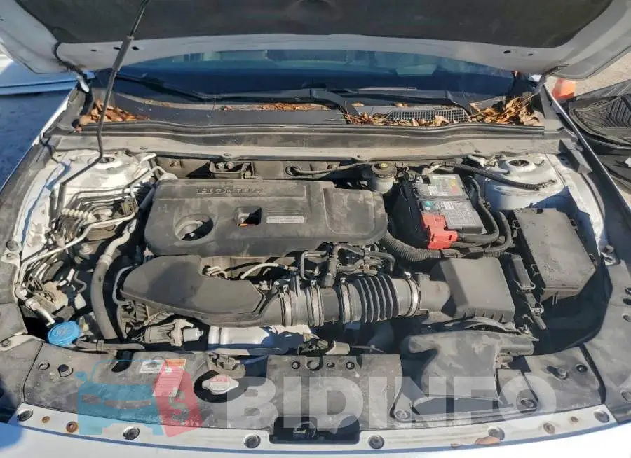 1HGCV2F90JA051852 Photo# 11