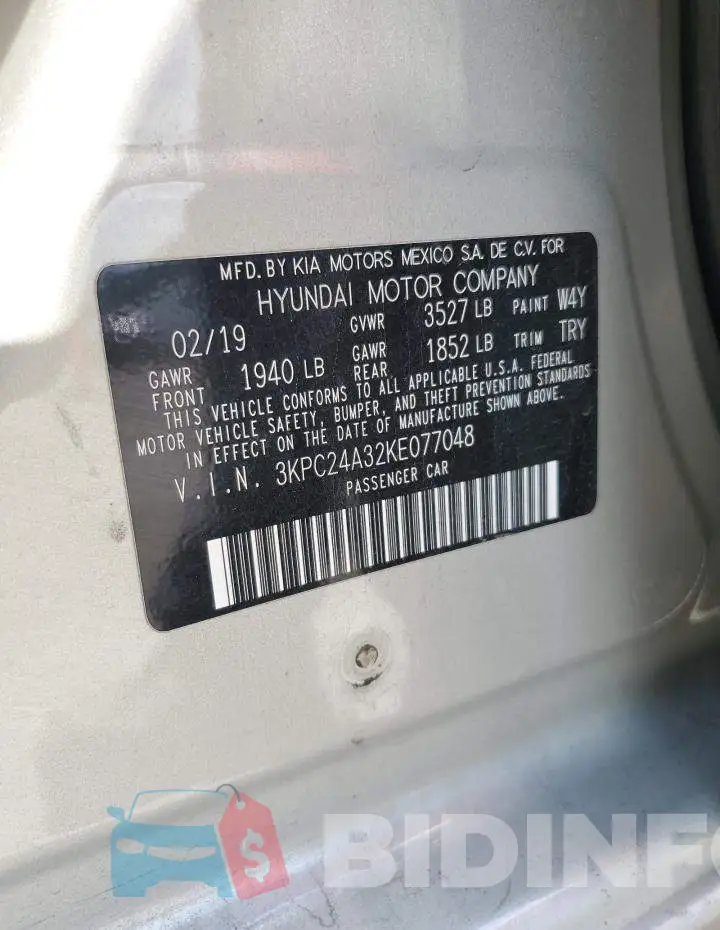 3KPC24A32KE077048 Photo# 13