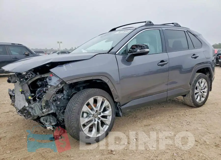 2T3C1RFV8SW413235 Photo# 1