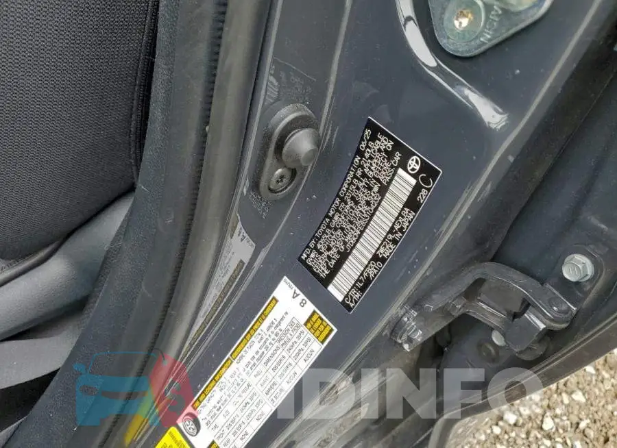 JTDBCMFE8S3104232 Photo# 12