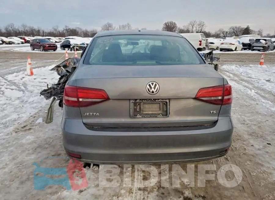 3VW167AJ4JM203570 Photo# 6