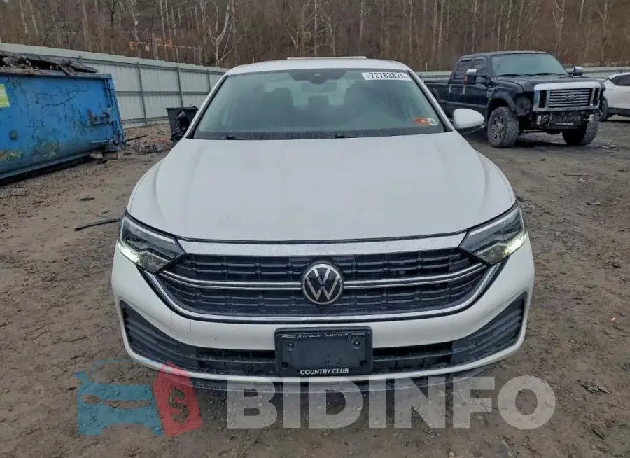 3VW5M7BU9PM023705 Photo# 5