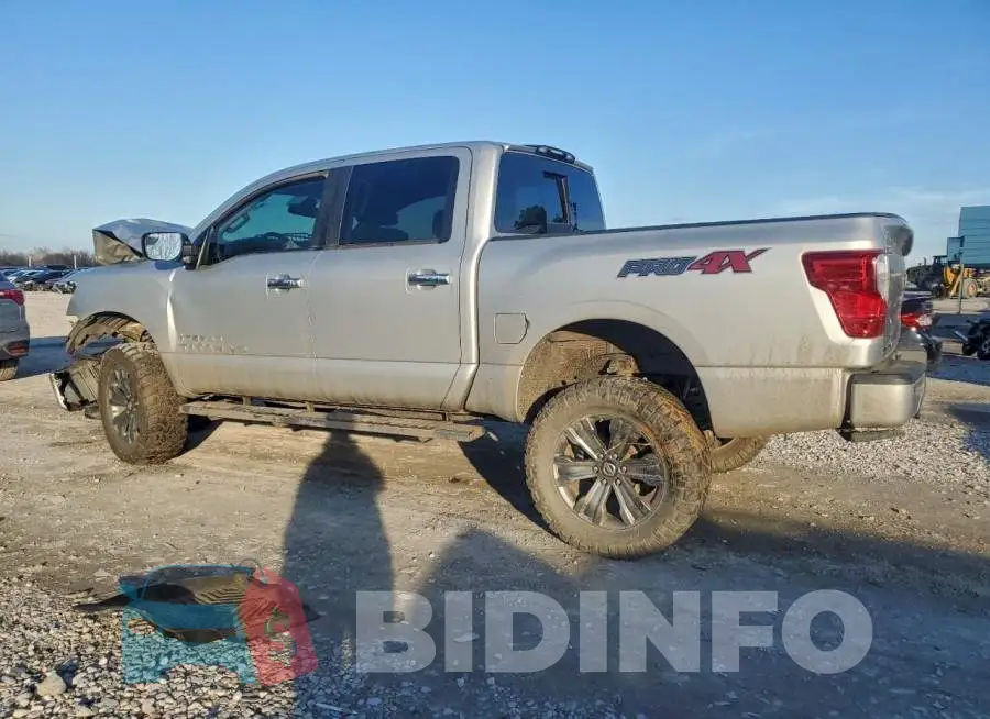 1N6AA1E59JN544137 Photo# 2