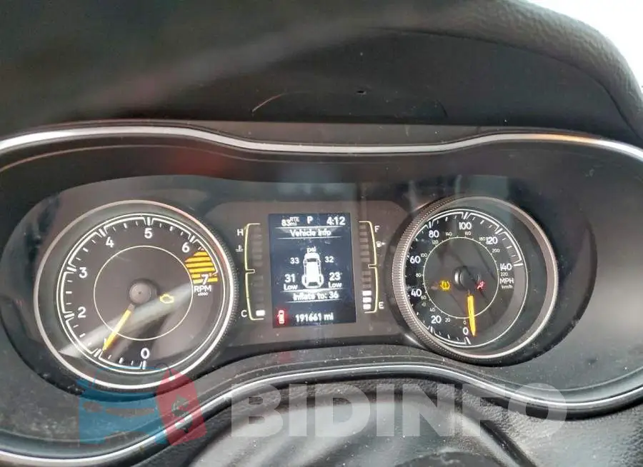1C4PJLLB5KD123427 Photo# 9