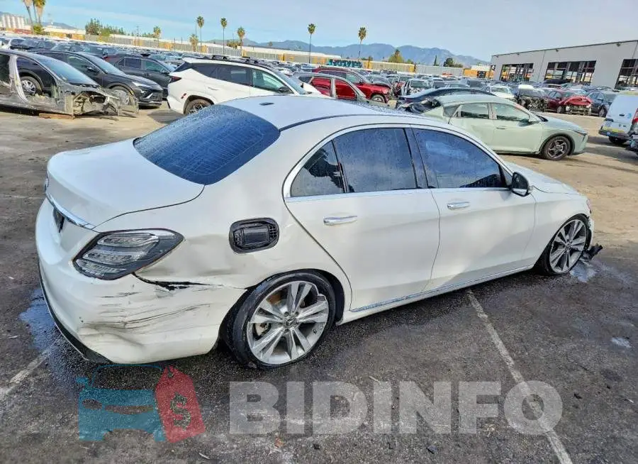 55SWF4JB8JU265749 Photo# 3