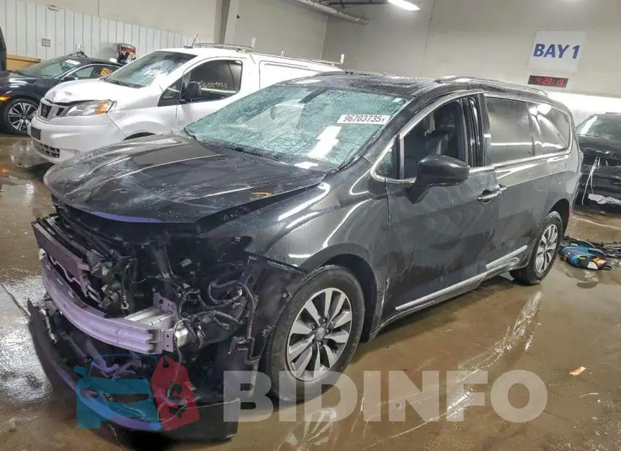 2C4RC1EG4LR116984 Photo# 1