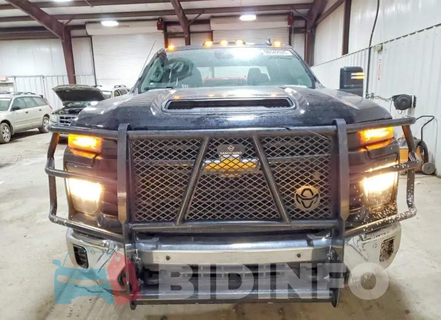 1GC4KLE76SF204725 Photo# 5