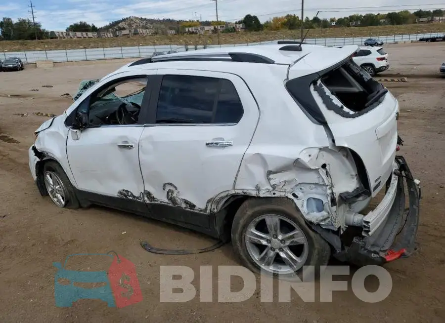 3GNCJLSB5HL257493 Photo# 2
