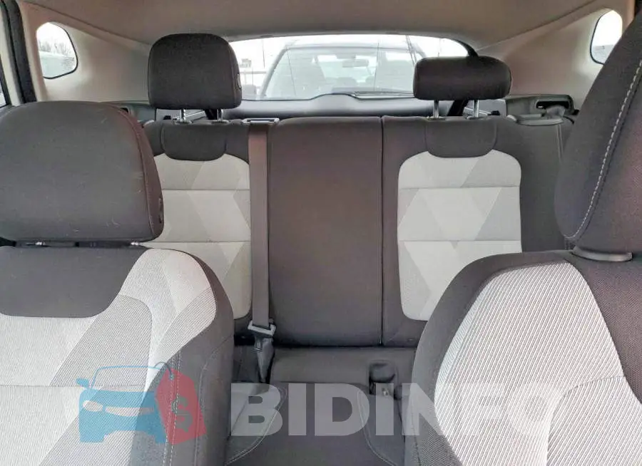 KL77LFE27RC102214 Photo# 10