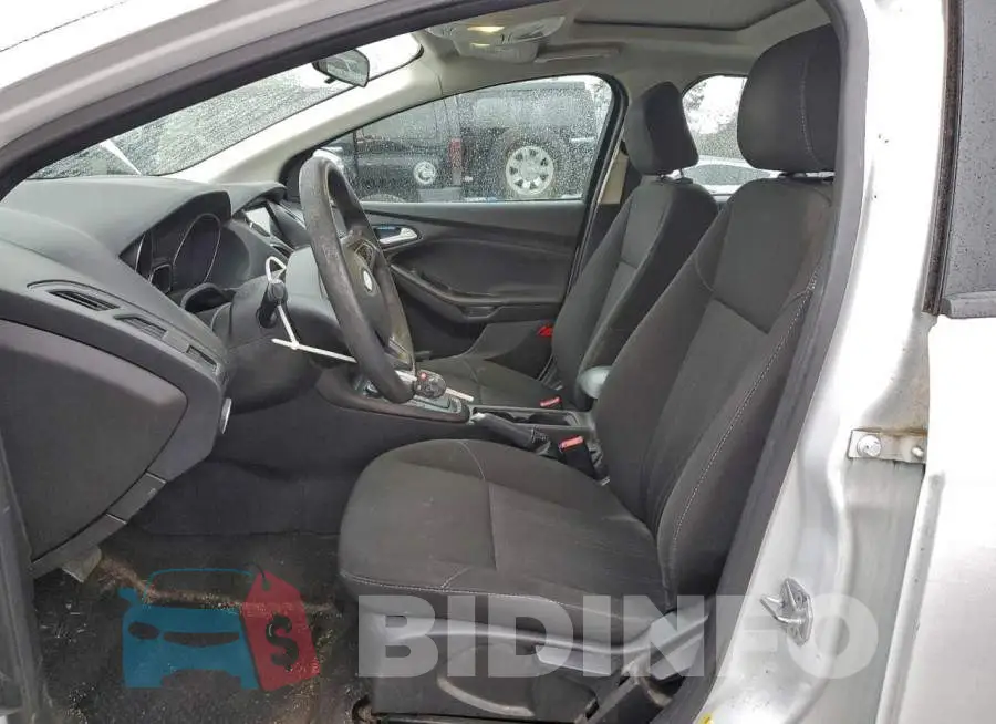 1FADP3M2XHL337172 Photo# 7