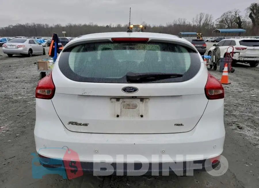 1FADP3M2XHL337172 Photo# 6